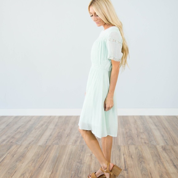 PENELOPE DRESS 🌱 - Picture 4 of 5